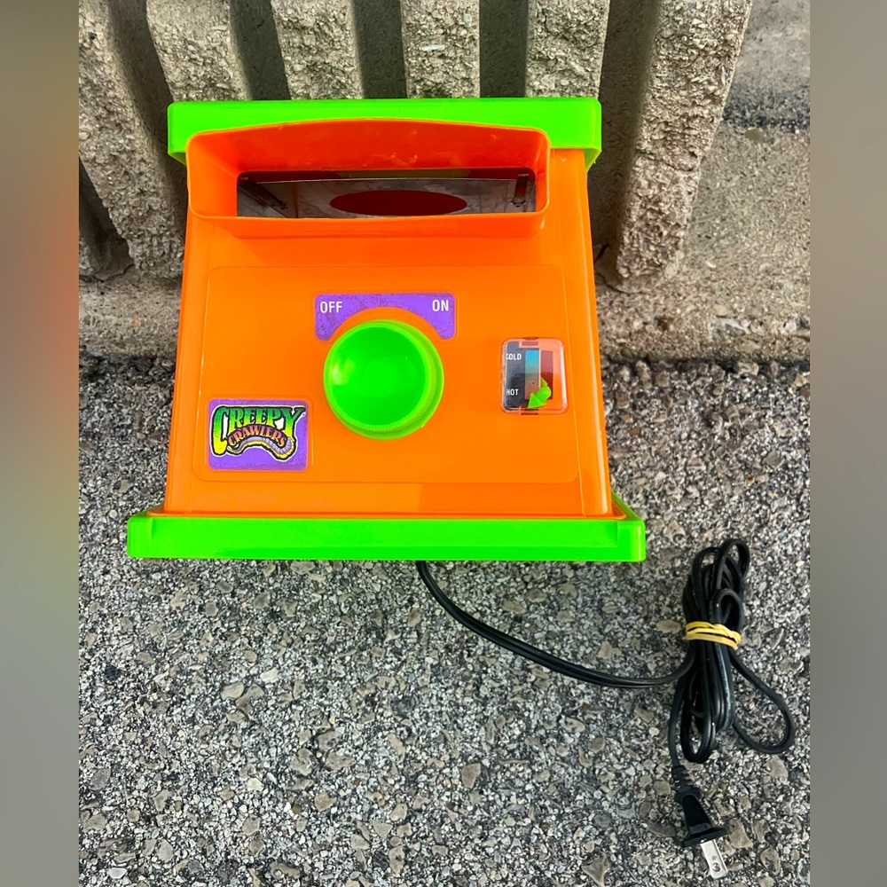 Vintage Creepy Crawlers Oven - Tested and Working